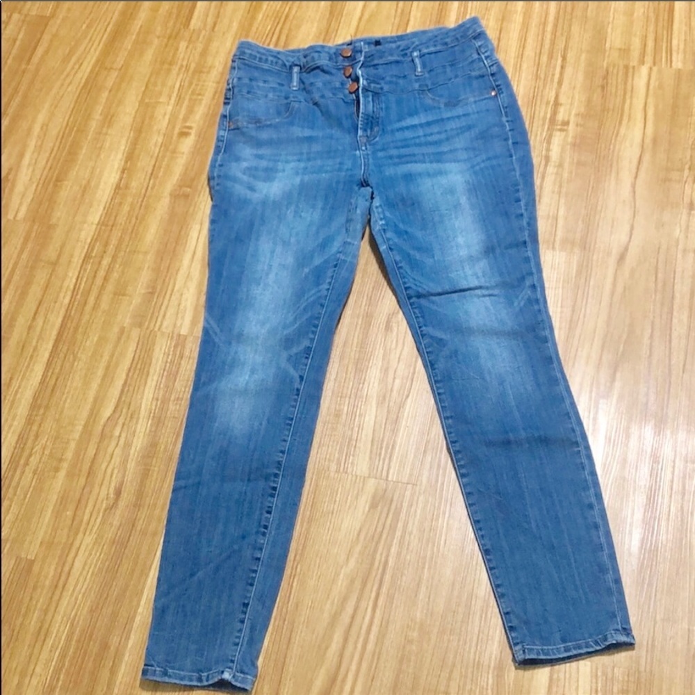 Comfortable High Waisted Blue Jeans